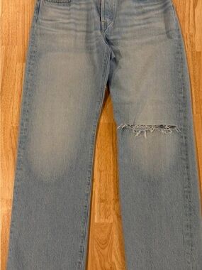 Levi’s Premium 501 ’90s Jeans – W28 L30 —Light Wash